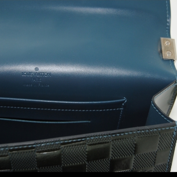 LIMITED EDITION Damier Vernis Cabaret shoulder bag LOUIS VUITTON - Picture 8 of 8